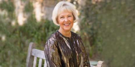 Alumna Makes an Estate Plan Provision and Supports Student Internships